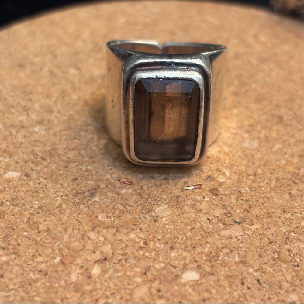 Vintage Salem ring with smoky quartz stone size 6.5